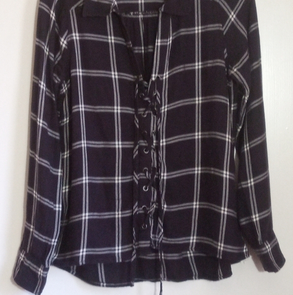 Hollister plaid lace up flannel long sleeve top with swing back women's small - Picture 2 of 10
